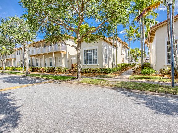 4th image of 610 NW 24th Avenue