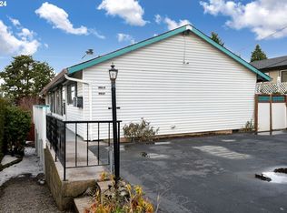 9017 NE Irving St, Portland, OR