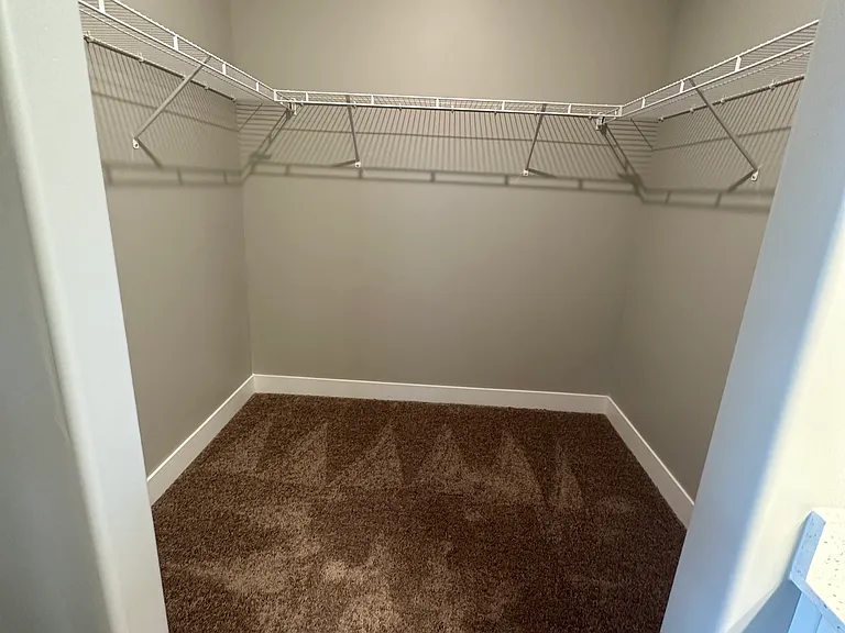 1087 N Sawtooth Way #GG203 — Photo 8