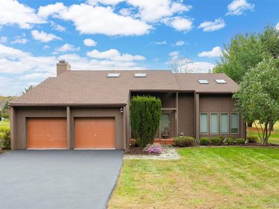 2 English Way, Pleasant Valley, NY, 12569