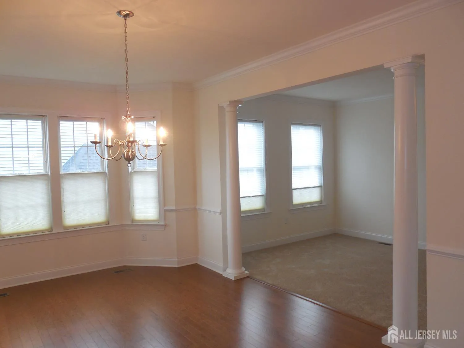 3 bed, 3.5 bath, 2616 sqft, $5,300 — Photo 3