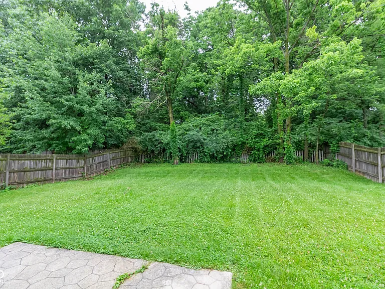 8602 Belle Union Dr — Photo 2