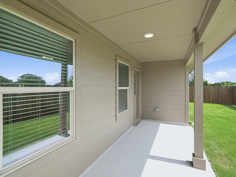 312 Blanco Dr — Photo 25