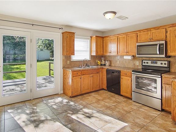 5th image of 709 N 46th St
