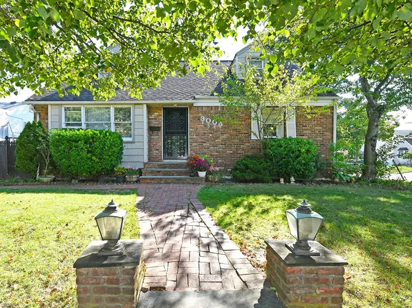 3005 Harding Street, Oceanside, NY 11572