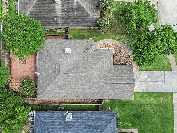 4th image of 4055 Bentwood Dr