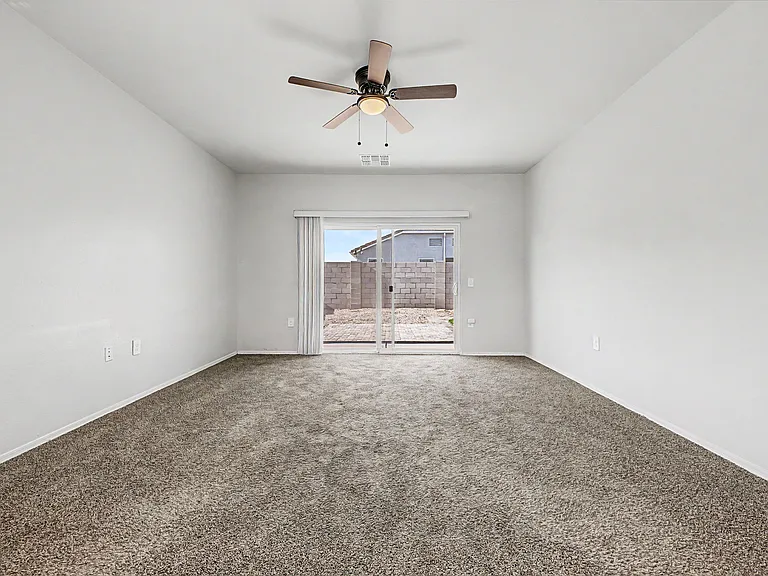 1302 W Raymond Ave — Photo 9