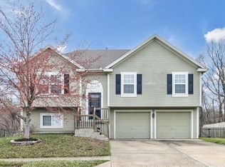 19601 E 10th St S, Independence, MO 64056