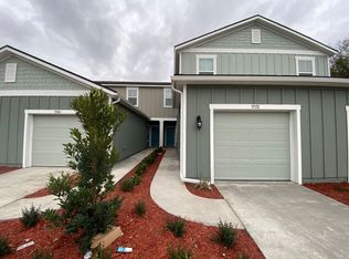 9578 Star Dr, Jacksonville, FL 32256