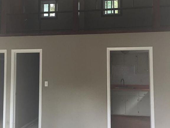 3rd image of 456 Clarendon St