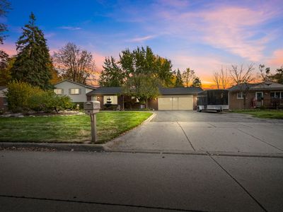 5476 Mansfield Ave, Sterling Heights, MI, 48310