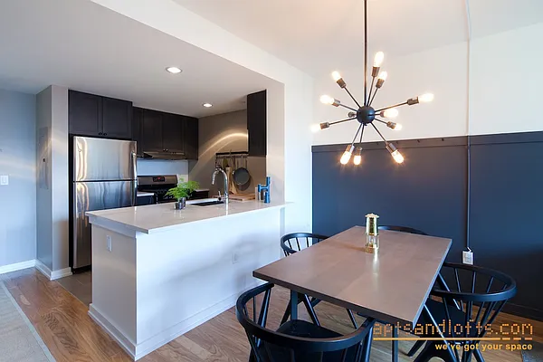 Rented by aptsandlofts.com | media 5