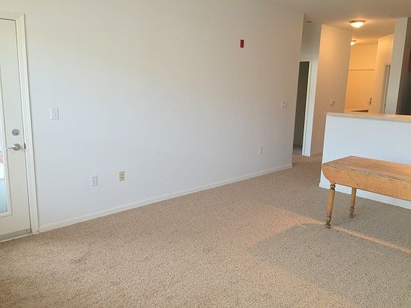 4th image of 3930 S Lake Dr