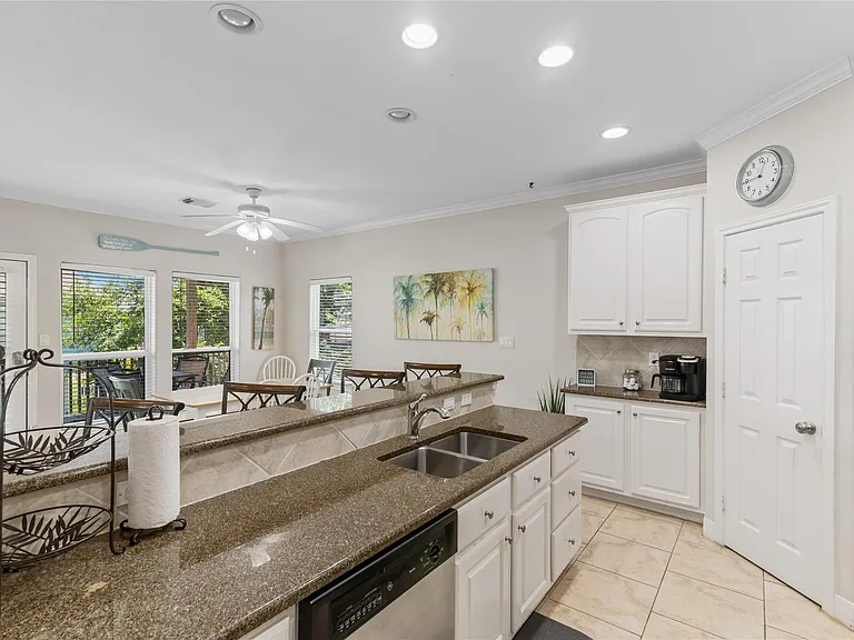 13819 Mutiny Ln — Photo 33