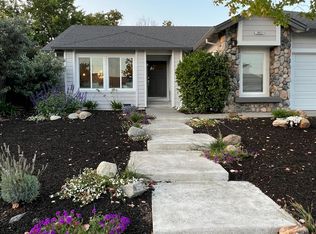 2027 Crimson Ln, Santa Rosa, CA 95403