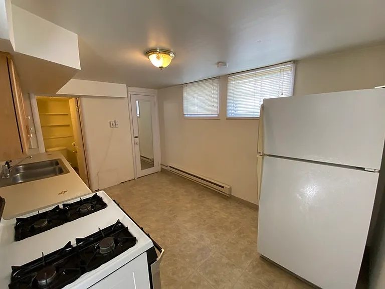 442 N 200 E #3 — Photo 5