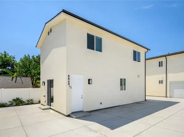 6849 De Celis Pl, Van Nuys, CA