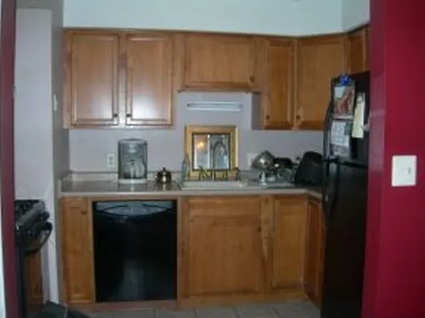 209 Springbrook Cir, Portsmouth, NH 03801