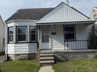 1125 Mill St, Lincoln Park, MI 48146