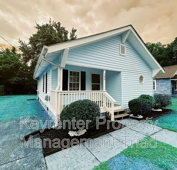 302 Charles St — Photo 14