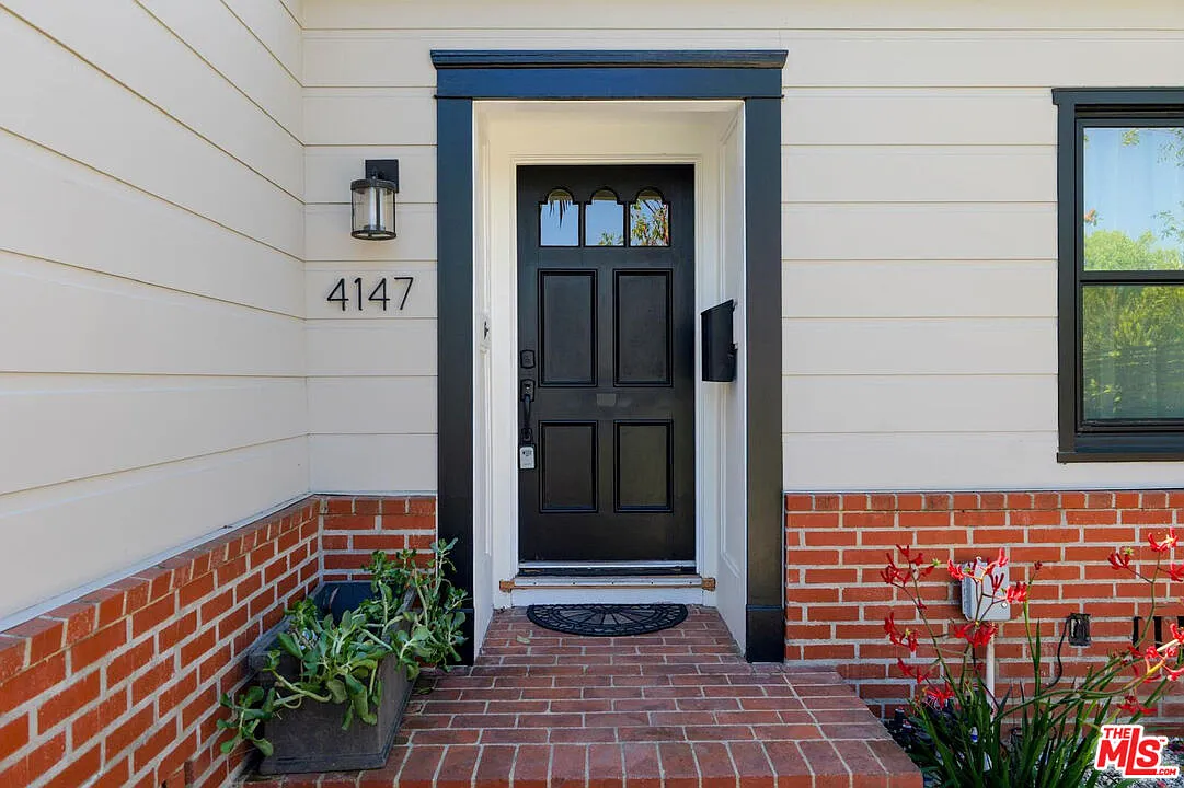 4 bed, 3.0 bath, 1325 sqft, $12,000 — Photo 3