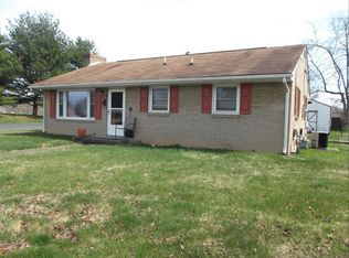 236 Howard Ave, Waynesboro, VA 22980