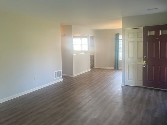 4th image of 310 Barrington Ct #U-0140