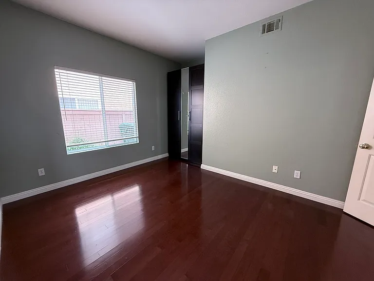 1579 Dawson Dr — Photo 8