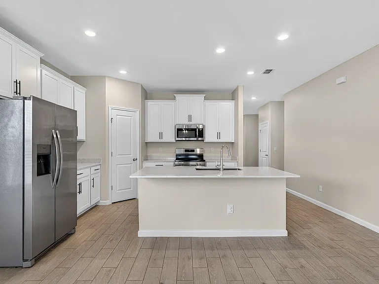 2618 Seasons Rd — Photo 10