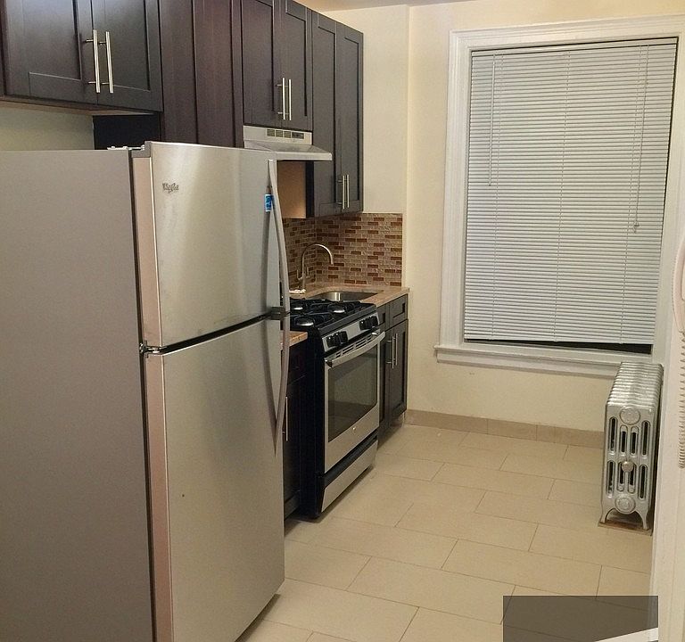 1st image of 2257 43rd St APT 3R