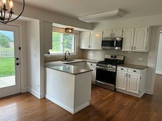 3rd image of 507 Hazel Dr