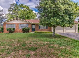 8517 Garrison Dr, Knoxville, TN 37931