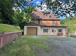 740 Wall Ave, Pitcairn, PA