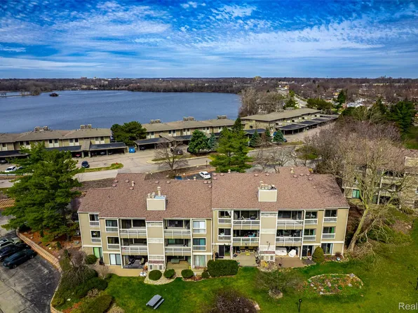 1695 Cliffs Lndg APT 302, Ypsilanti, MI 48198