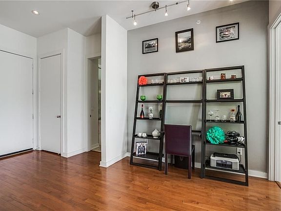 5th image of 2950 McKinney Ave APT 420
