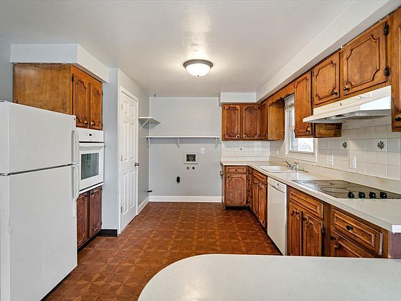 4th image of 1743 Bluewater Ct