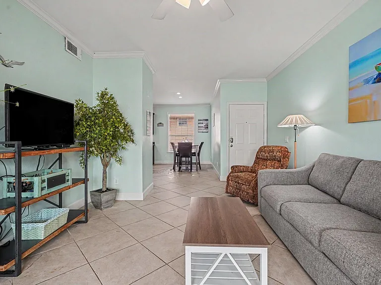 7000 Seawall Blvd #622 — Photo 4
