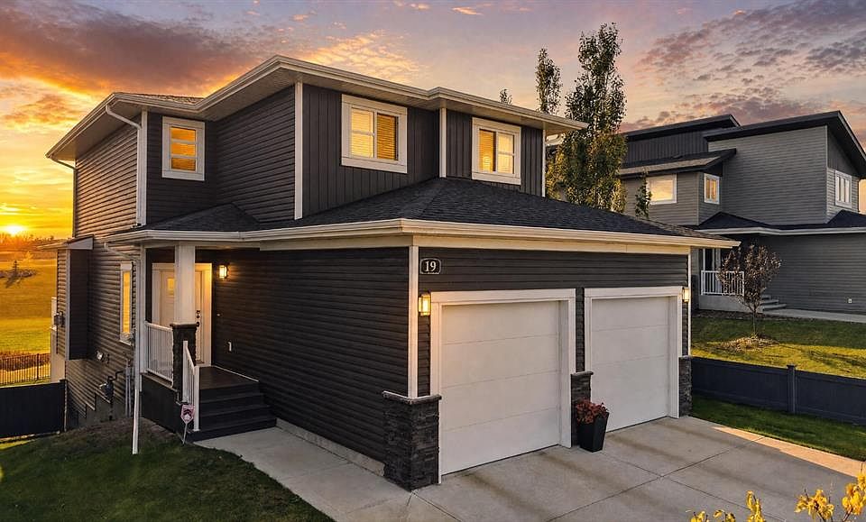 1st image of 19 N Vanveller Way