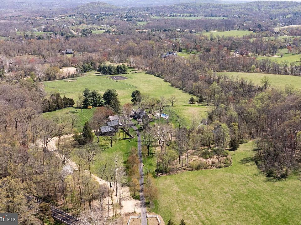 1st image of 2950 Windy Bush Rd