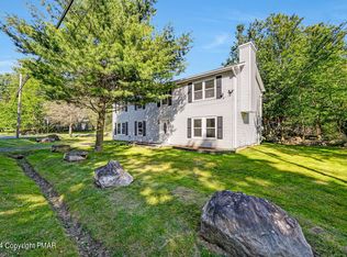 9603 Stony Hollow Dr, Tobyhanna, PA 18466