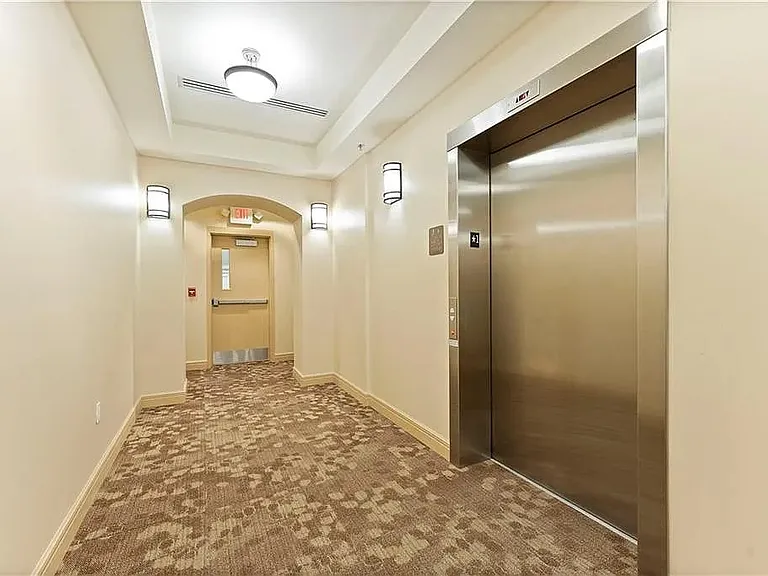 3800 N Mulberry Dr #305 — Photo 4