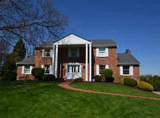 1772 Taper Dr, Pittsburgh, PA