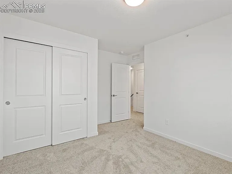888 Beckton Hts — Photo 31