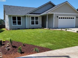 1265 SW 2nd Ave, Mill City, OR 97360