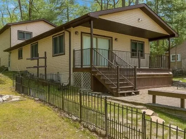 14150 Pointe Rd, Atlanta, MI 49709