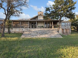 338 Wallendorf Bohnert Rd, Fredericksburg, TX 78624