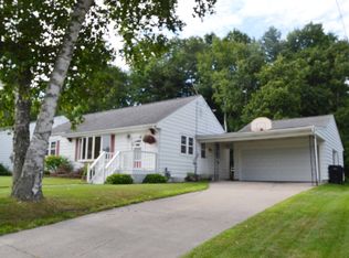 409 W Pine St, Sturgeon Bay, WI 54235