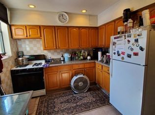 25-74 35th St #3F, Astoria, NY 11103