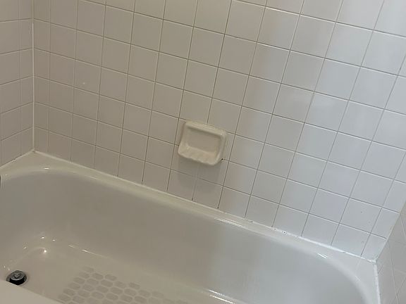 5th image of 607 Himes Ave APT 106