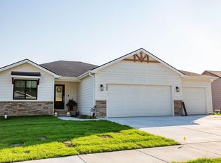 4804 Plumthicket Dr, Manhattan, KS 66503